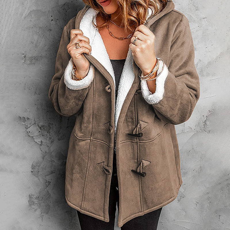 🔥 Nieuw & Trendy 🧥 Dames Suède Jas met Capuchon en Pluche Voering ✨ warme uitstraling, zachte comfort & elegante winterstijl